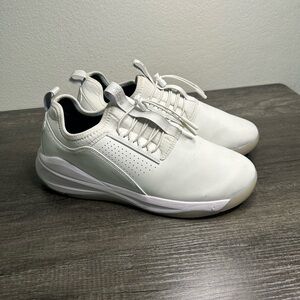 clove.
Unisex Classic
Brilliant White W-10.5 M-9